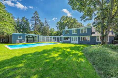 12 Quantuck Bay Lane, Westhampton Beach, NY 11978