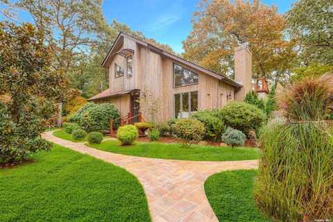 49 Camberly Road, East Hampton, NY 11937