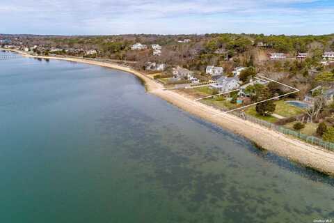 4 Peconic Road, Southampton, NY 11968