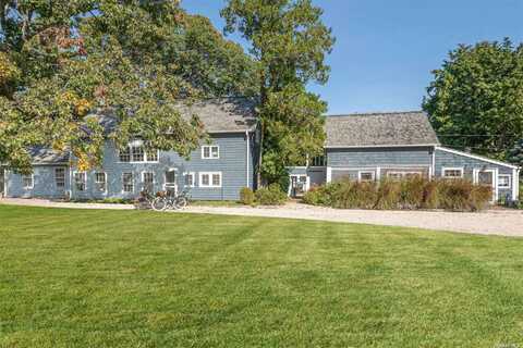 16 Quantuck Bay Lane, Westhampton Beach, NY 11978