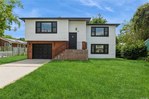 85 Roosevelt Avenue, Massapequa, NY 11758