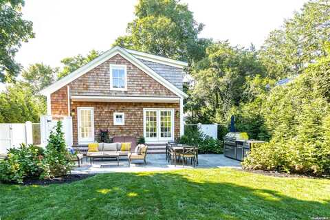 33 Halsey Avenue, Southampton, NY 11968