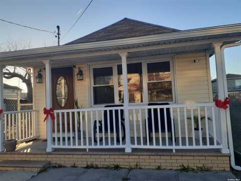 441 Beach 45 St, Far Rockaway, NY 11691