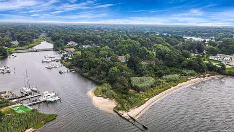 Private Road, Center Moriches, NY 11934