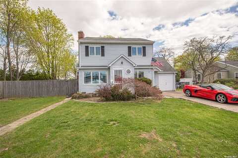 291 Lombardy Boulevard, Bay Shore, NY 11706