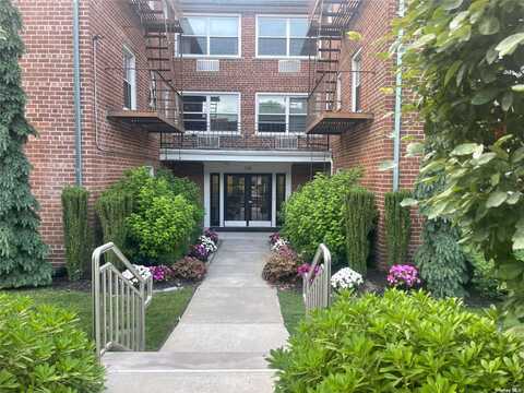 124 S Park Avenue, Rockville Centre, NY 11570