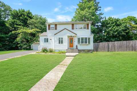 75 Freya Road, Rocky Point, NY 11778