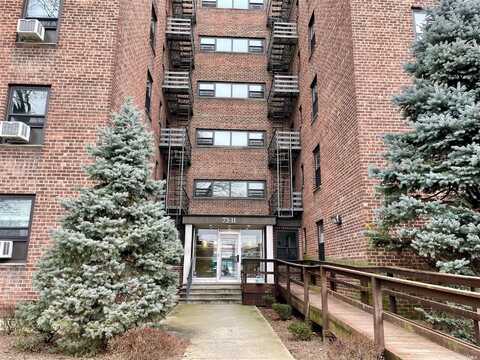 73-11 Bell Blvd, Bayside, NY 11364