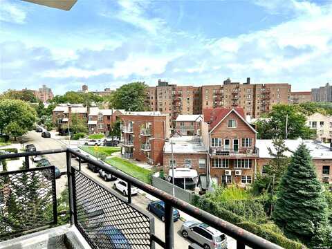 67-50 Thornton Place, Forest Hills, NY 11375