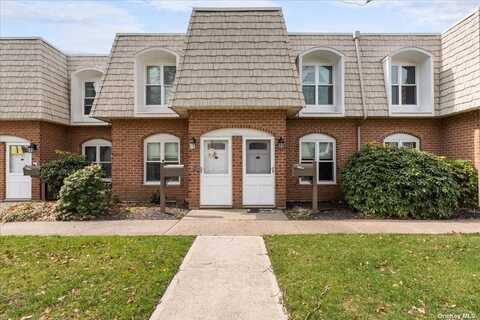 175 Main Avenue, Wheatley Heights, NY 11798