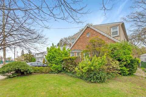 455 Hempstead Gardens Drive, West Hempstead, NY 11552