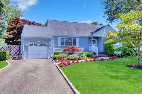 159 Suffolk Avenue, West Babylon, NY 11704