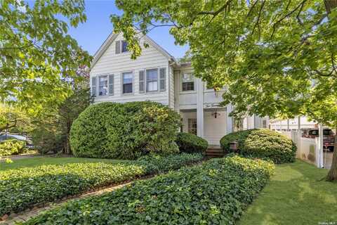 228 Earle Avenue, Lynbrook, NY 11563