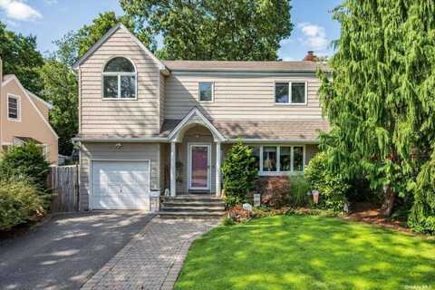 2031 Potter Avenue, Merrick, NY 11566