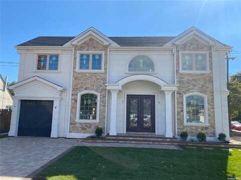 130 Spindle Road, Hicksville, NY 11801