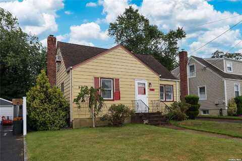 111 Grant Boulevard, North Bellmore, NY 11710