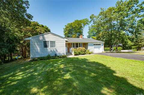 2 Flocee Lane, Hampton Bays, NY 11946