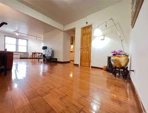 140-39 34 Avenue, Flushing, NY 11354