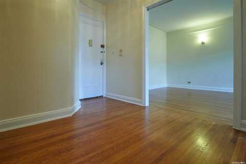 30-83 Crescent Street, Astoria, NY 11102