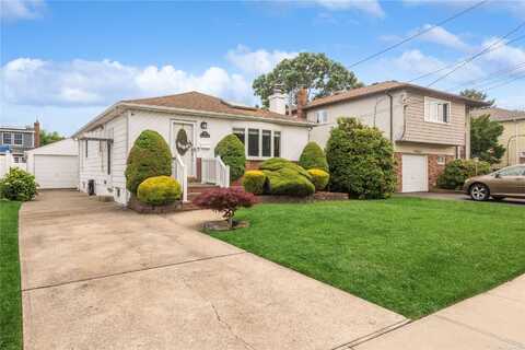 252 N Chestnut Street, Massapequa, NY 11758