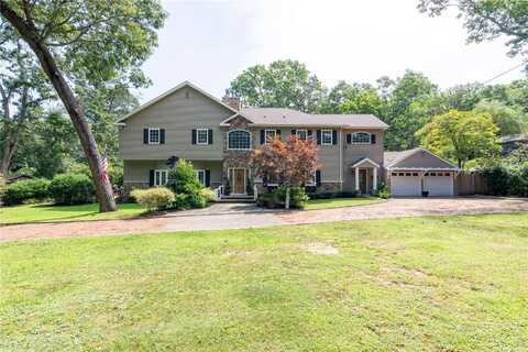 31 Croft Lane, Smithtown, NY 11787