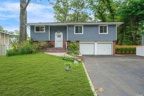 15 Mohegan Lane, Commack, NY 11725