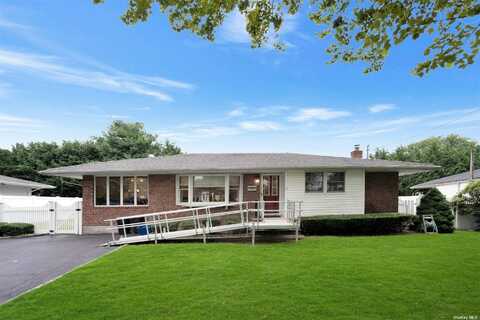 7 Audrey Lane, Commack, NY 11725