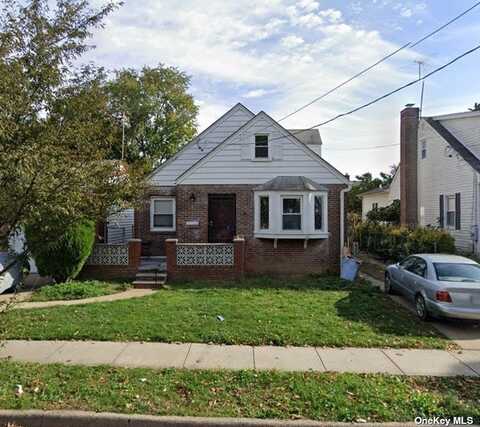 1034 N 2nd Street, New Hyde Park, NY 11040