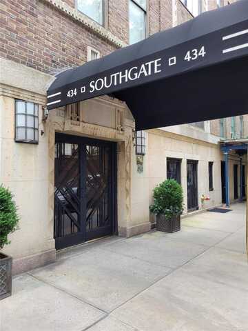 434 E 52 Street, New York, NY 10022