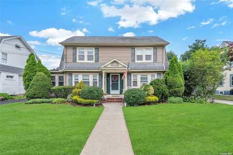 40 1st Street, Lynbrook, NY 11563