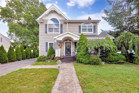 16 Intervale Avenue, Farmingdale, NY 11735