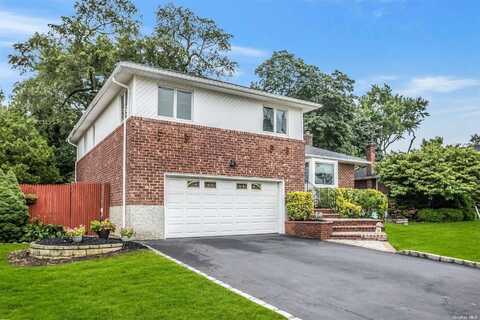 46 Melanie Lane, Syosset, NY 11791