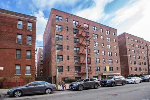 143-40 Roosevelt Ave, Flushing, NY 11354