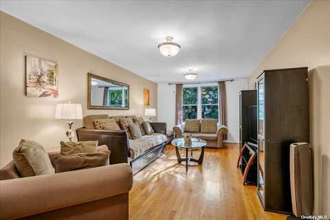 68-20 Selfridge Street, Forest Hills, NY 11375