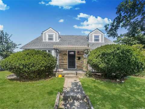 4 Jay, Mineola, NY 11501