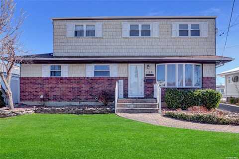 156 10th Street, Bethpage, NY 11714