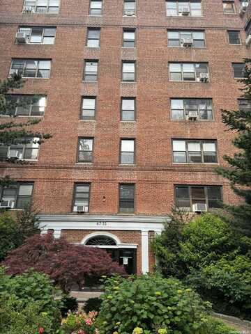 67-35 Yellowston Boulevard, Flushing, NY 11375