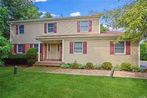 1 Hickman Court, Syosset, NY 11791