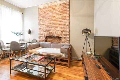 104 W 83rd Street, New York, NY 10024