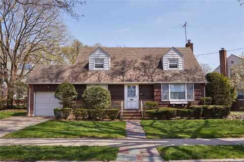 77 Floral Parkway, Floral Park, NY 11001