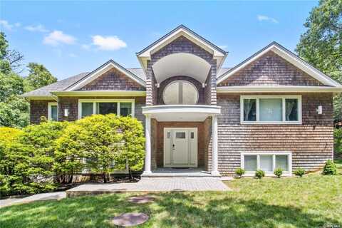 11 Douglas Court, Hampton Bays, NY 11946