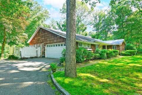 61 Arbor Lane, Dix Hills, NY 11746