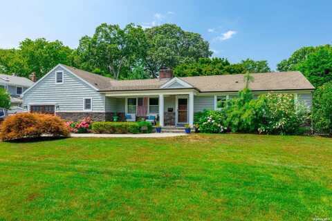 457 Manatuck Boulevard, Brightwaters, NY 11718