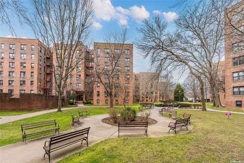 150-29 72nd Rd, Flushing, NY 11367