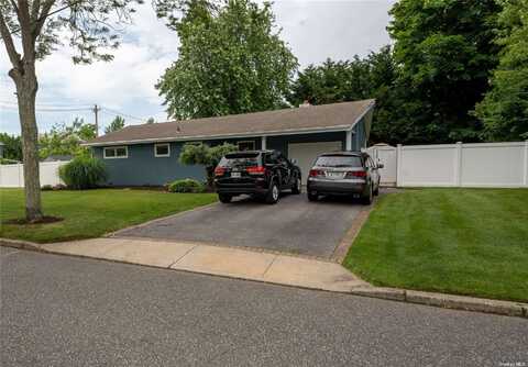 148 The Crescent, Babylon, NY 11702