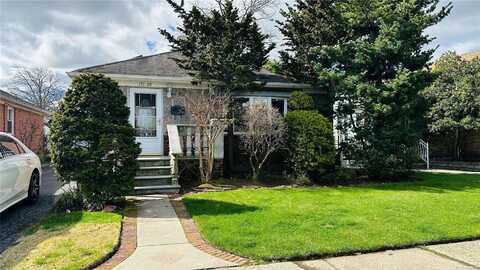 151-28 24th Rd Road, Whitestone, NY 11357