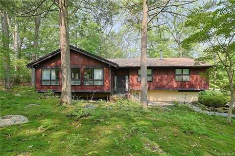 154 Maple Brook Road, Tuxedo Park, NY 10987