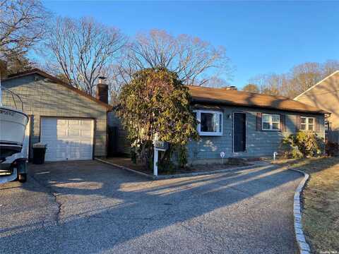 undefined, Islip Terrace, NY 11752