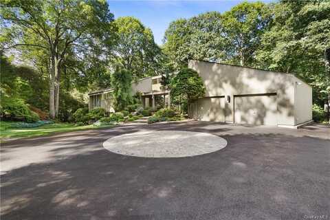 10 High Point Circle, Chappaqua, NY 10514