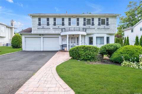 59 Knolls Drive N, Manhasset Hills, NY 11040